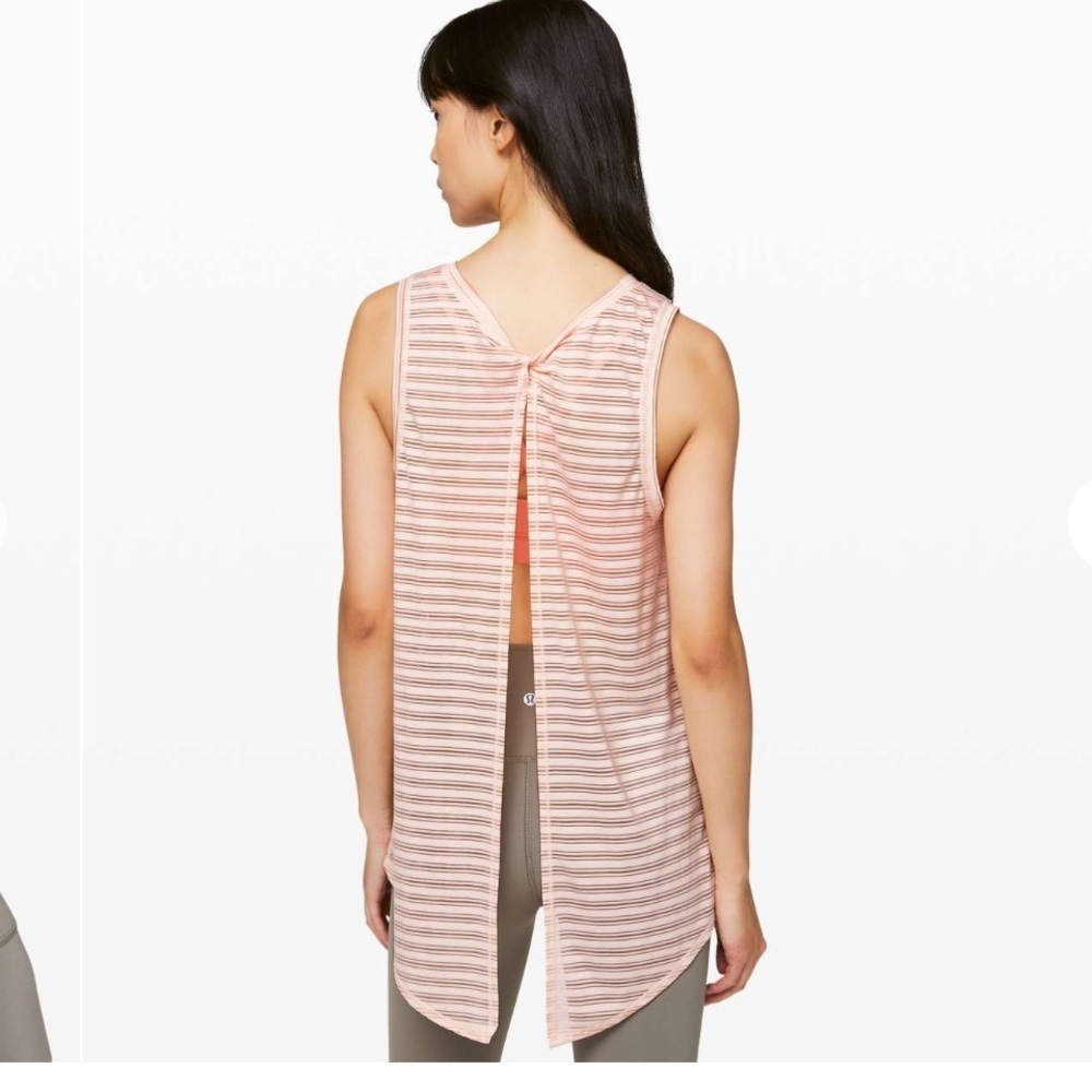 #174- LULULEMON-Meet Halfway Tank
Striped -NWT - Picture 2 of 7